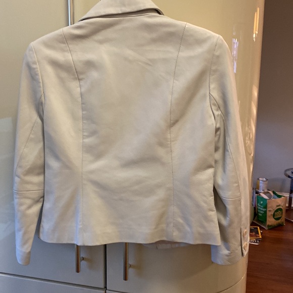 Jacket - Picture 2 of 4